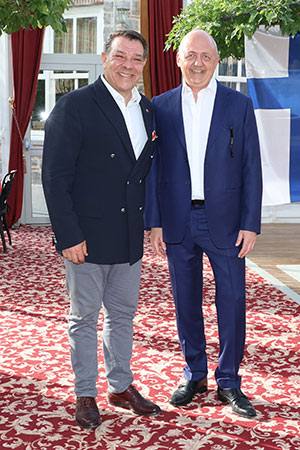 Büyükelçiye Görkemli Resepsiyon