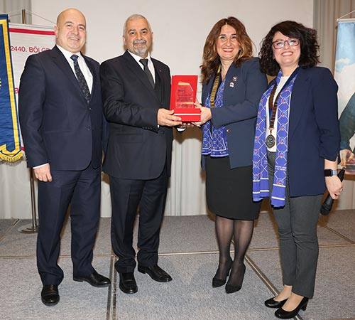 Urla Rotary Büyüyor