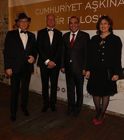 Cumhuriyet Aşkına İzmir Balosu