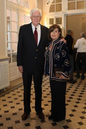 Filiz Eczacıbaşı Sarper’E Sanat Ve Edebiyat Şövalyesi