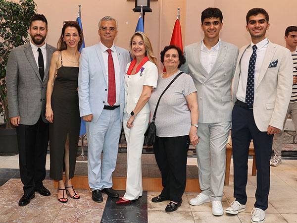 Saraç’A Fransa’Dan Akademik Şövalyelik Nişanı