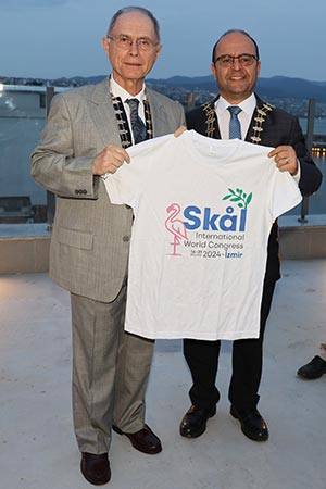 Skal İzmir'Den Yaza Merhaba