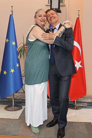 Saraç’A Fransa’Dan Akademik Şövalyelik Nişanı