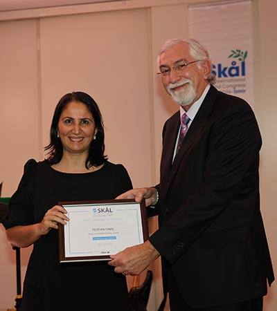 Skal İzmir'Den 2024 Yılbaşı Balosu Ve Rozet Töreni