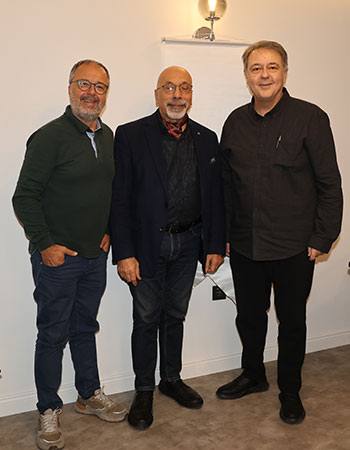 Başarıyı Ve Yeni Yılı Kutladılar