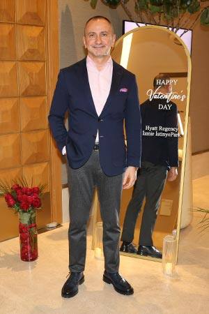 Pınar Aylin Sevgililere Söyledi