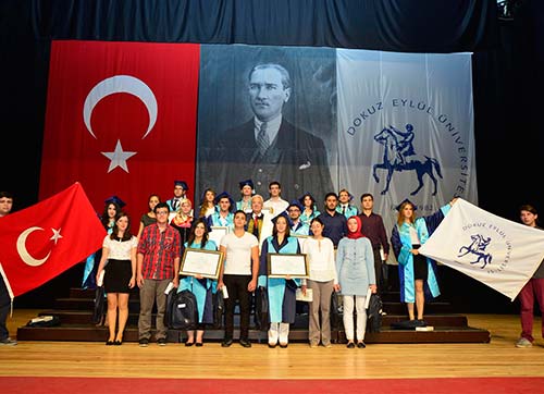 Dokuz Eylül, 33. kez kapılarını öğrencilere açtı