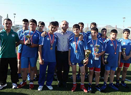 Bayraklıda kötü alışkanlıklar sporla önlenecek