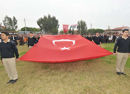 Güzelbahçe'de cumhuriyet coşkusu