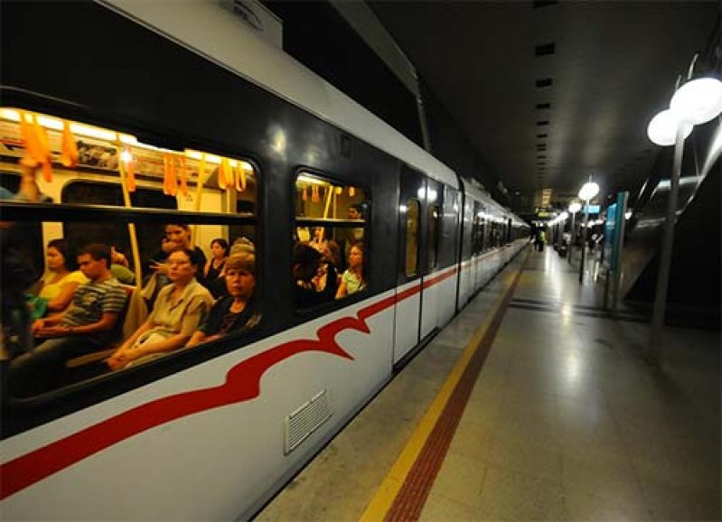 İzmirde bayram ulaşımı  yarı yarıya indirimli