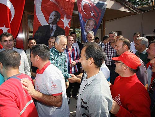 Karabağ personeliyle bayramlaştı