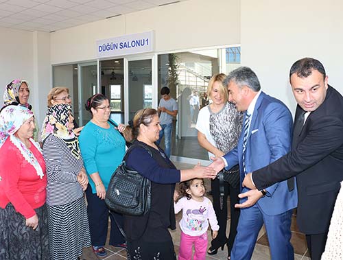 Özgürlük ve Demokrasi Meydanı'nda bayramlaşma