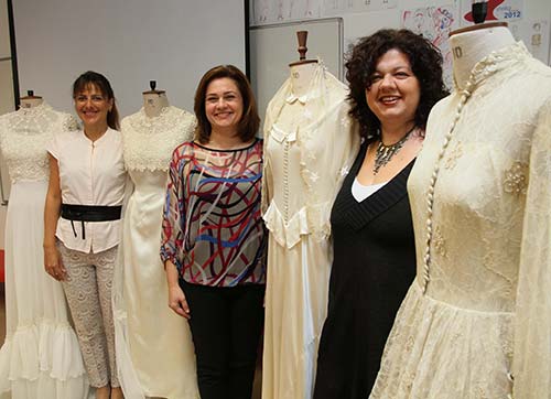 Gelinliklerin sandıklarda gizlenen tarihi ortaya çıkıyor