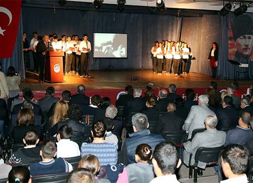 Atatürk Ölümünün 76. Yılında Selçukta Anıldı