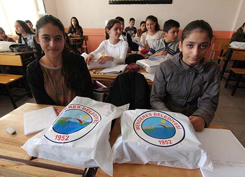Mendereste Kurslar Başladı Kitaplar Dağıtıldı