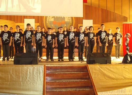  Kemalpaşa Atatürk  Ortaokulu öğrencilerinden Ataya çoşkulu anma