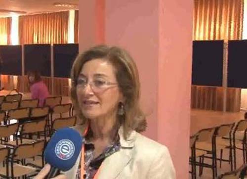 12 farklı ülkeden 63 dil bilimci  bir arada