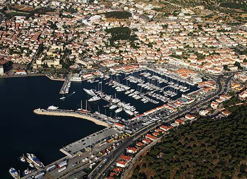 Çeşme'de RES tepkisi sürüyor