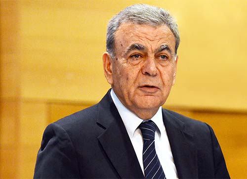 Kafamızda başka hesap yok, Onun işi Şark kurnazlığı