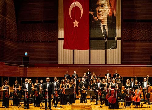 Fransız Tarihine müzikli bir yolculuk