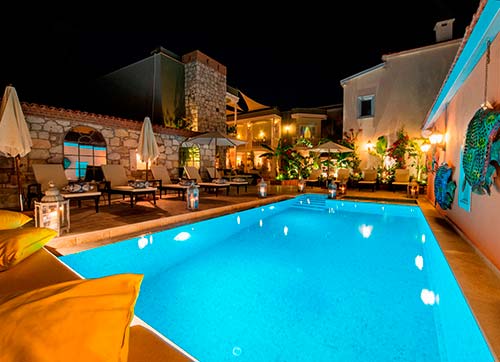 Çeşme Marge Hotel'de iddalı yılbaşı