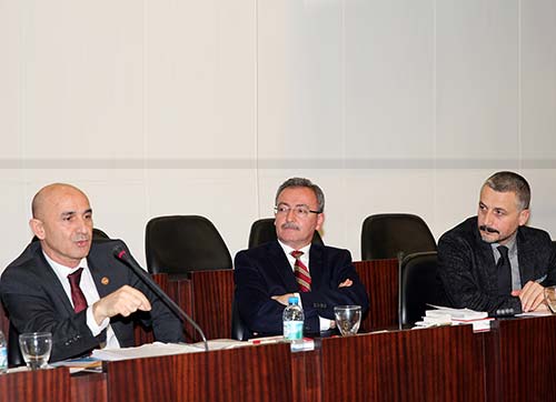 Bir mahkeme 4400 dava