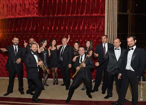 Mardan Palacenin eğlencesi İzmirli Özgen Akçagül  & Blue Notedan