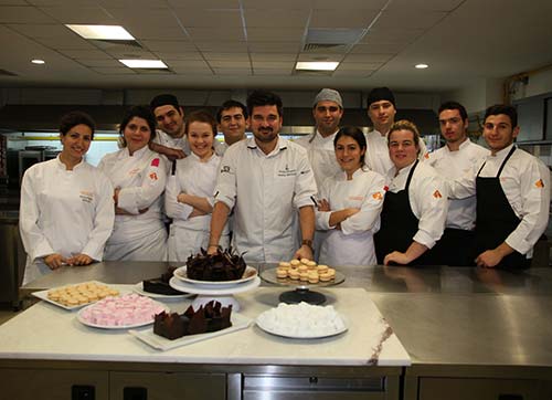 EKONOMİLİ ŞEFLERİN FRANSIZ TATLILARINA YOLCULUĞU