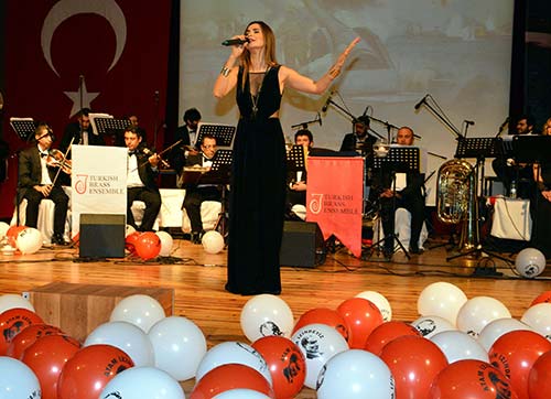 ADDnin 25nci yıl konserine salon yetmedi 