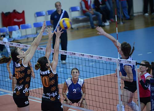 Rota Koleji rahat kazandı 3-0