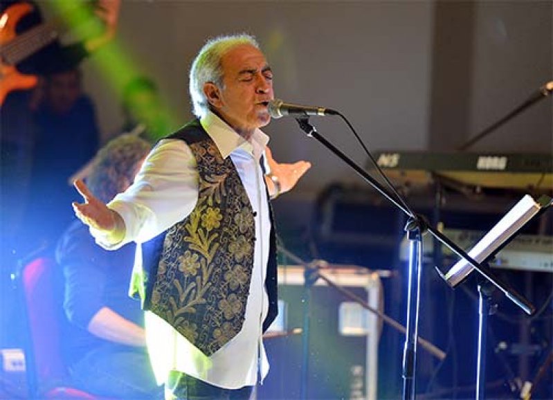 Akbayram söyledi, kadınlar coştu