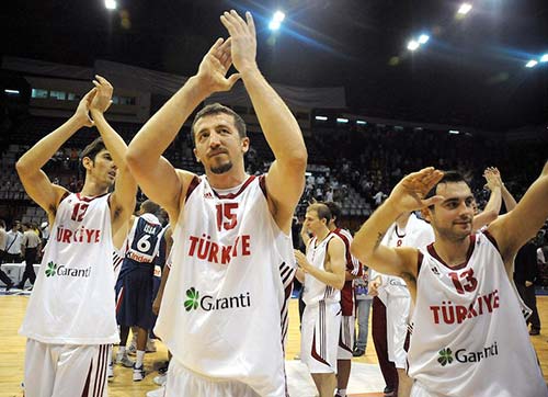 12 Dev adam Çeşme'de