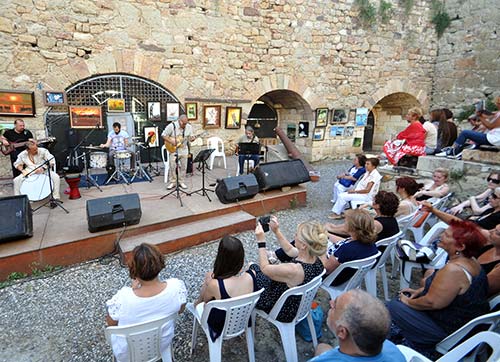 Adalet için, şiir için, savaşsız bir dünya