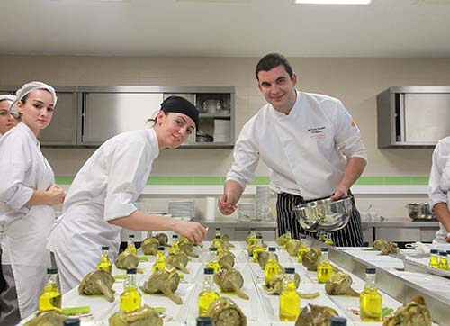 Dünya Lezzetlerine Yolculuk İzmir Ekonomiden Başlıyor