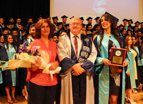 Ege Üniversitesi Su Ürünleri Fakültesinden 200 su ürünleri mühendisi mezun oldu