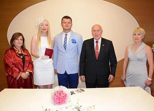 Bir nikah iki düğün