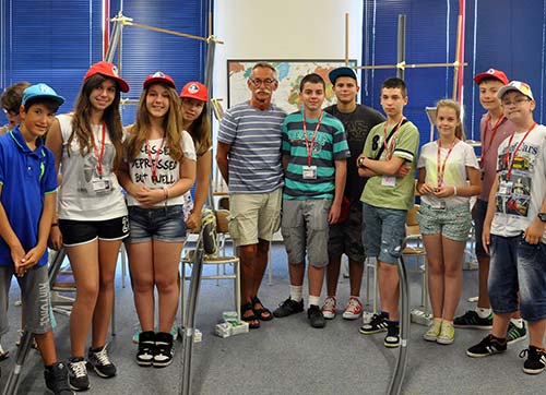 Norveçli Profesör Uzay Kampında ders anlattı