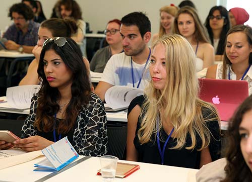 Göç dramına genç zirve