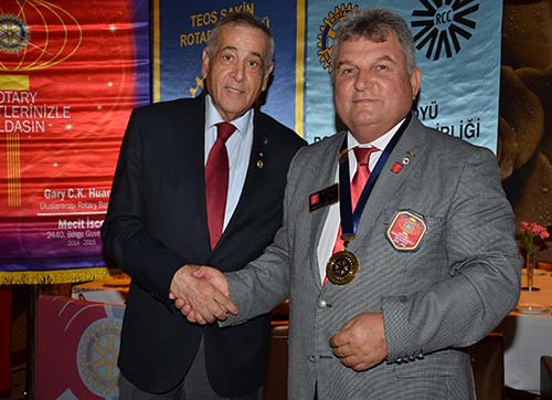 Teos Sakin Rotary Devir teslim töreni