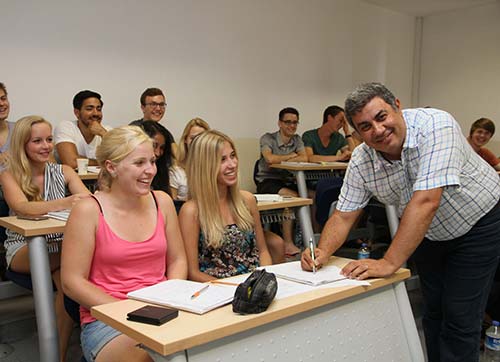 Almanlar, Muhasebeyi İzmir Ekonomiden öğreniyor