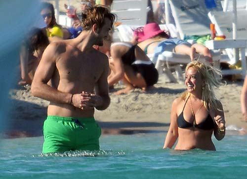 Saba ve Semih birlikte tatil yapıyor