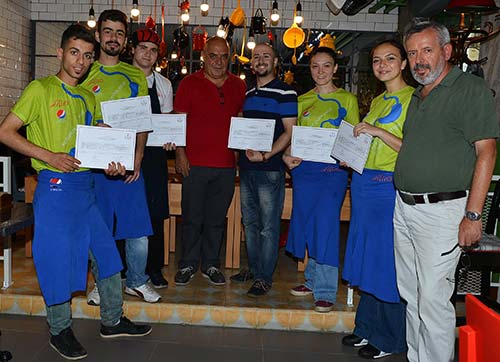 Hijyen sertifikalarını dağıttı