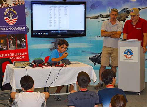 Amatör telsizcilik eğitimi aldilar