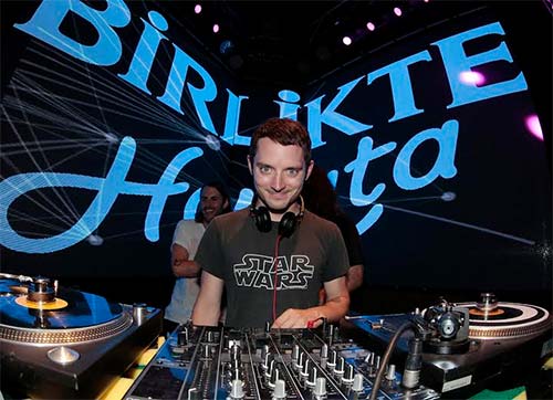 Plakların Efendisi İstanbul ve Çeşmeyi Coşturdu!