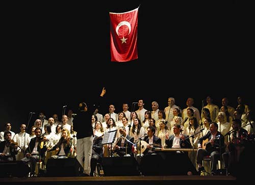 Antakya Medeniyetler Korosu,  TEV Soma Umut Fonu İçin Sahnede