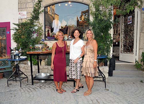 Bu sergi sosyeteyi buluşturdu