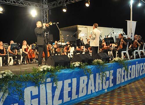 Kent Orkestrası'ndan Güzelbahçe'de muhteşem konser 