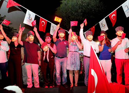 Zafer Bayramı Yüzlerce Mustafa Kemal ile kutlandı