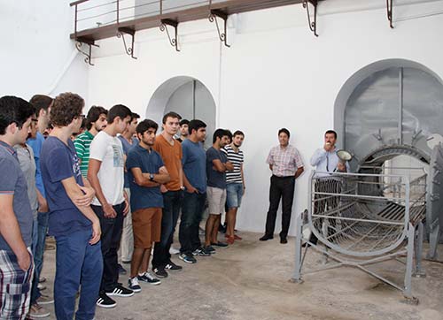 Derslere İzmiri tanıyarak başladılar  