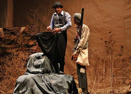 Bir Yönetmen Beş Oyun